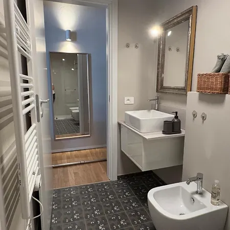 Apartamento Bixio 1 *